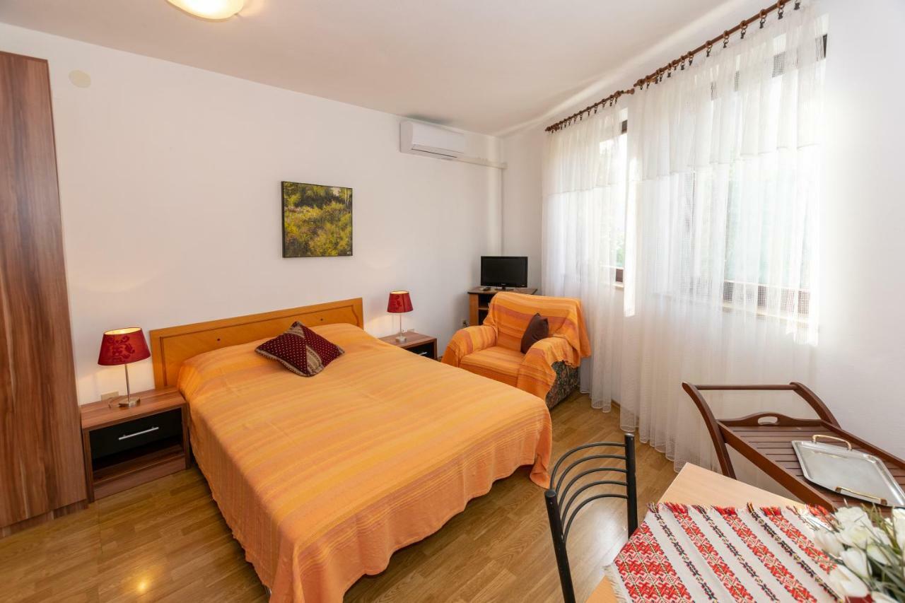 PUY Apartments Mirjana מראה חיצוני תמונה
